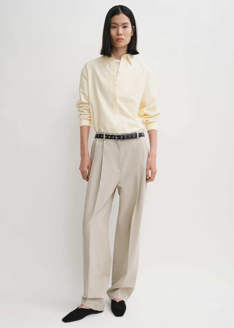 Double-pleated tailored trousers sand