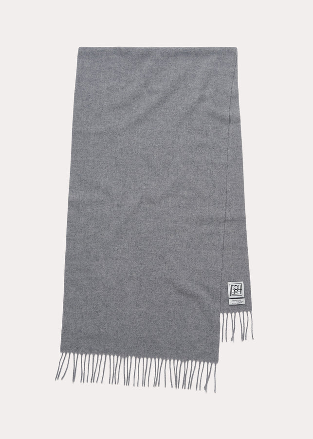 Classic wool scarf light grey mélange