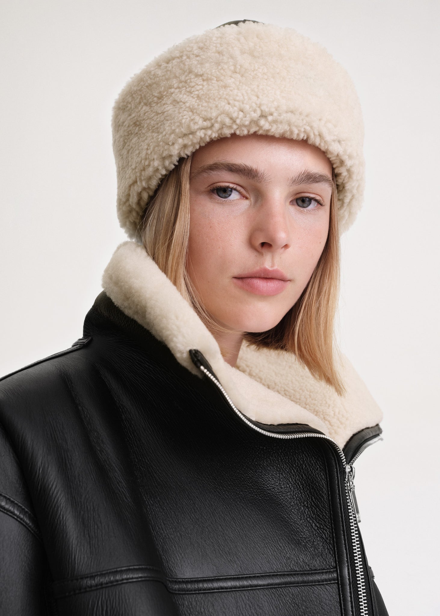 Shearling winter hat black/off white