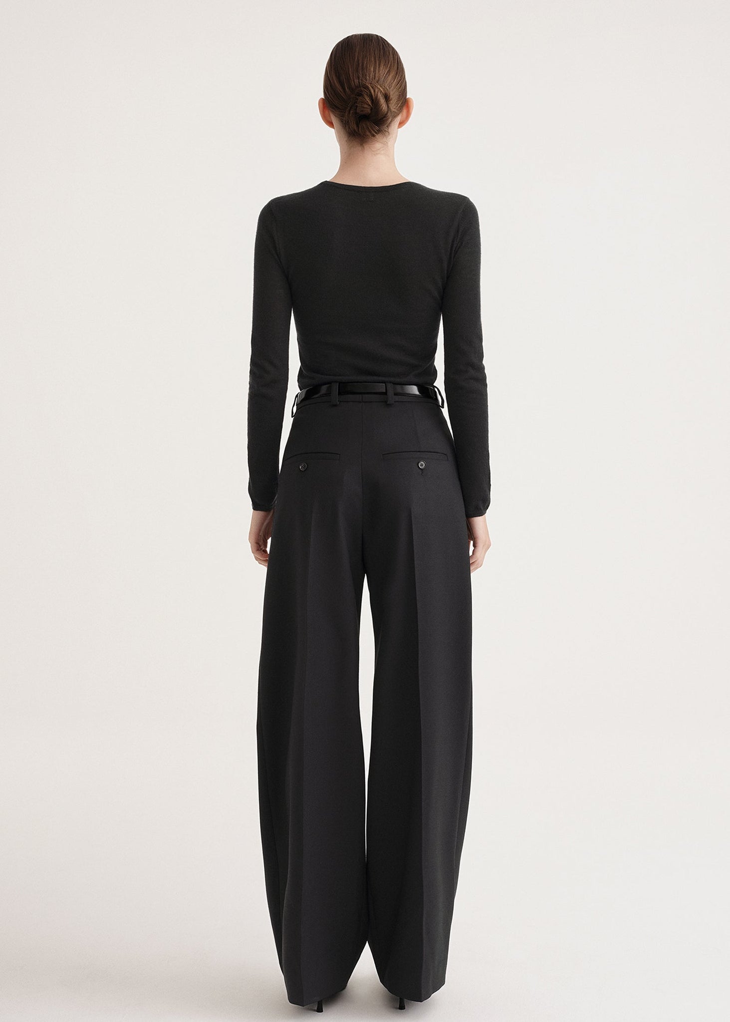 Deep pleat straight trousers black – TOTEME